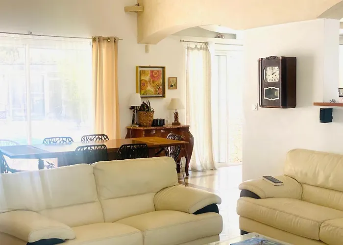 Villa Nimes