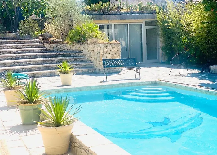 Villa Nimes